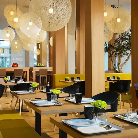 Courtyard By Marriott Ξενοδοχείο 4*