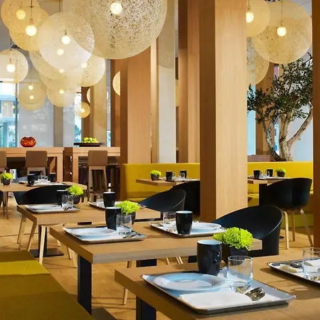 Ξενοδοχείο Courtyard By Marriott Μονπελιέ