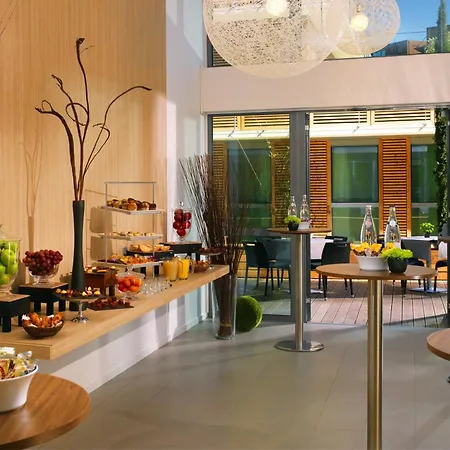 Ξενοδοχείο Courtyard By Marriott Μονπελιέ