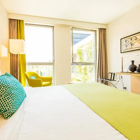 Ξενοδοχείο Courtyard By Marriott 4*