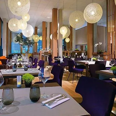 Ξενοδοχείο Courtyard By Marriott 4*
