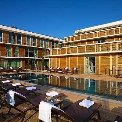Ξενοδοχείο Courtyard By Marriott 4*