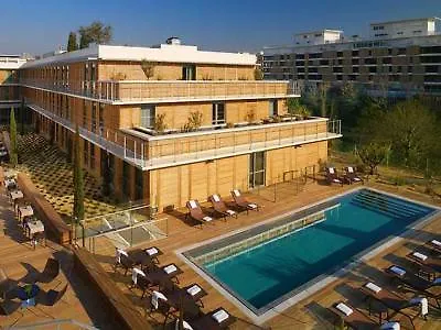 Courtyard By Marriott