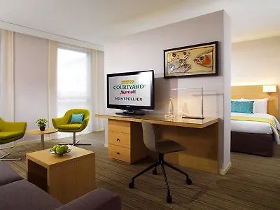 Ξενοδοχείο Courtyard By Marriott 4*