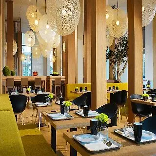 Otel Courtyard By Marriott 4*
