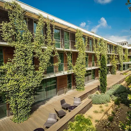 Ξενοδοχείο Courtyard By Marriott 4*