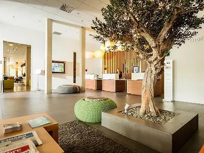Ξενοδοχείο Courtyard By Marriott 4*